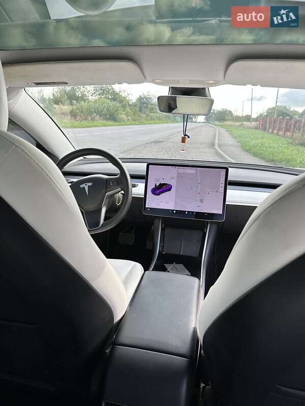 Седан Tesla Model 3 2020 в Бориславе фото 16 Седан Tesla Model 3 2020 в Бориславе