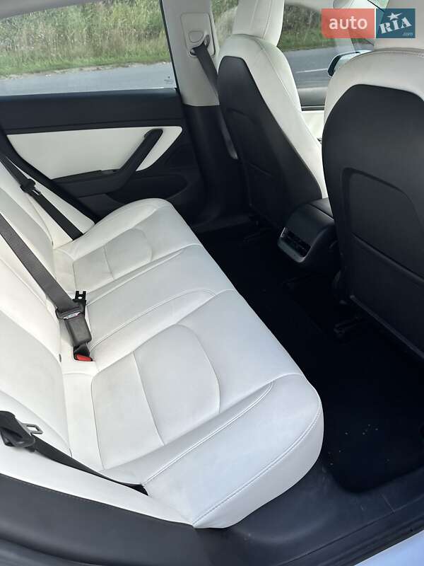 Седан Tesla Model 3 2020 в Бориславе фото 18 Седан Tesla Model 3 2020 в Бориславе