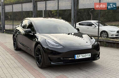 Tesla Model 3  2018
