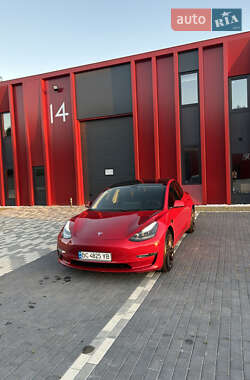 Tesla Model 3  2020