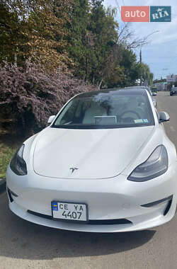 Tesla Model 3  2021