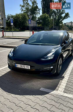 Tesla Model 3  2018
