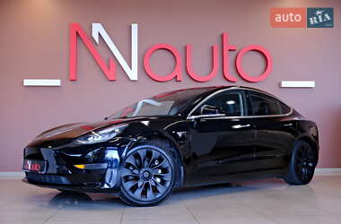 Tesla Model 3  2019