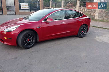 Tesla Model 3  2020