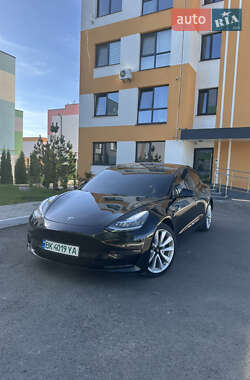 Tesla Model 3  2018