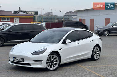 Tesla Model 3  2021