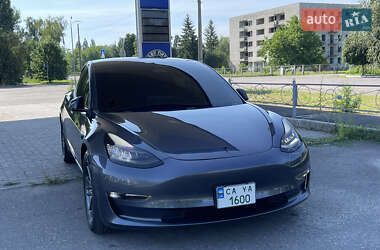 Tesla Model 3  2018