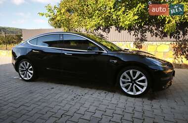 Tesla Model 3  2019