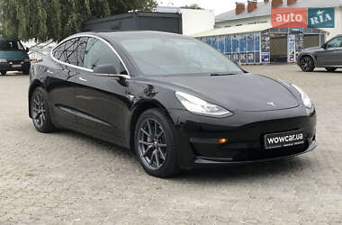 Tesla Model 3  2020