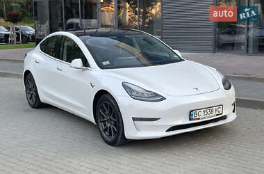 Tesla Model 3  2019