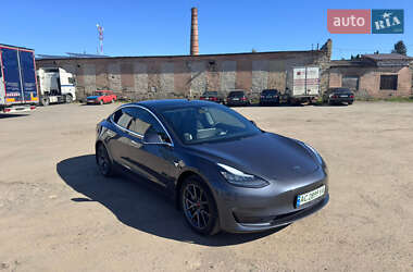 Tesla Model 3  2020