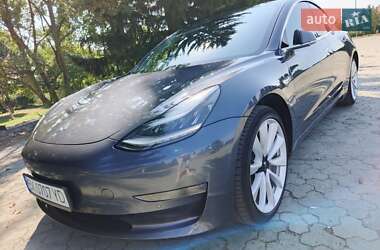 Tesla Model 3  2019