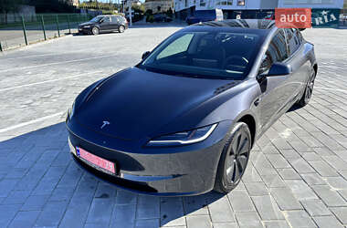 Tesla Model 3  2024