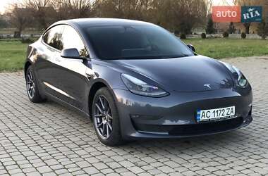 Tesla Model 3  2022
