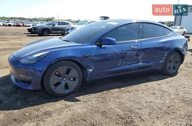 Tesla Model 3  2022