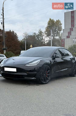 Tesla Model 3  2020
