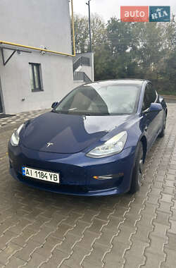 Tesla Model 3  2021