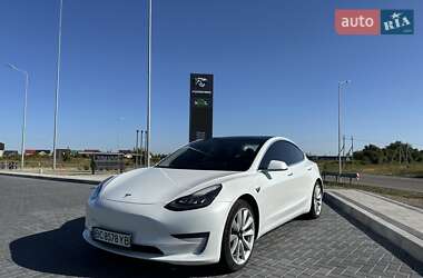 Tesla Model 3  2020