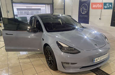 Tesla Model 3  2021