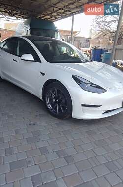 Tesla Model 3  2023