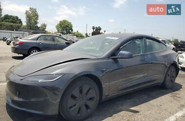 Tesla Model 3  2025