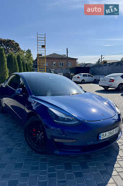 Tesla Model 3  2022