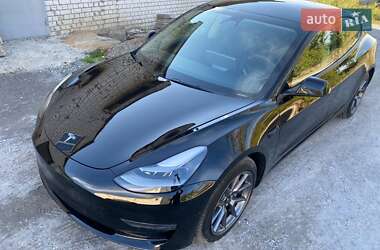 Tesla Model 3  2022