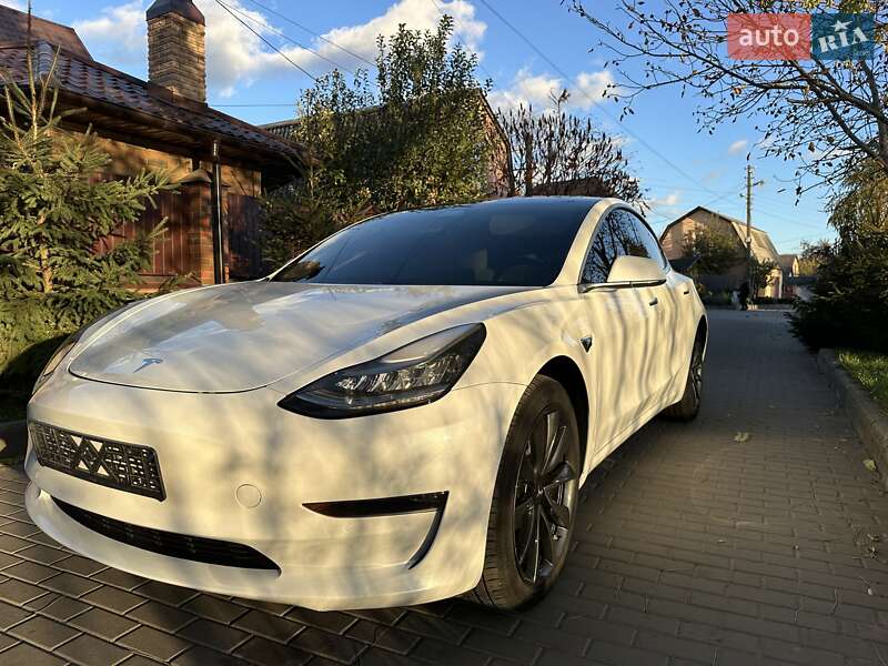 Седан Tesla Model 3 2019 в Белой Церкви
