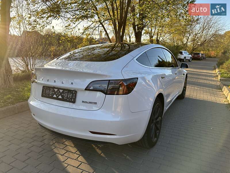 Седан Tesla Model 3 2019 в Белой Церкви