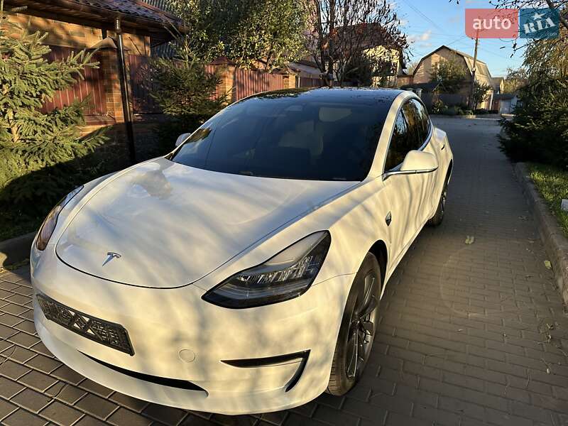 Седан Tesla Model 3 2019 в Белой Церкви
