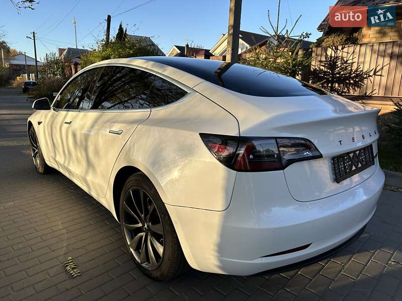 Седан Tesla Model 3 2019 в Белой Церкви