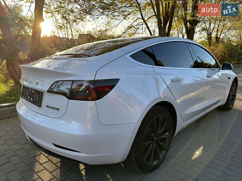 Седан Tesla Model 3 2019 в Белой Церкви
