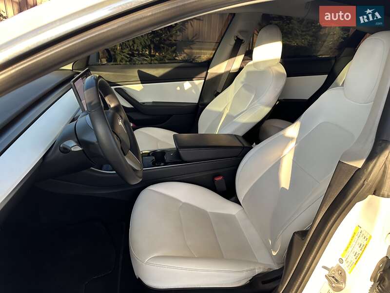Седан Tesla Model 3 2019 в Белой Церкви