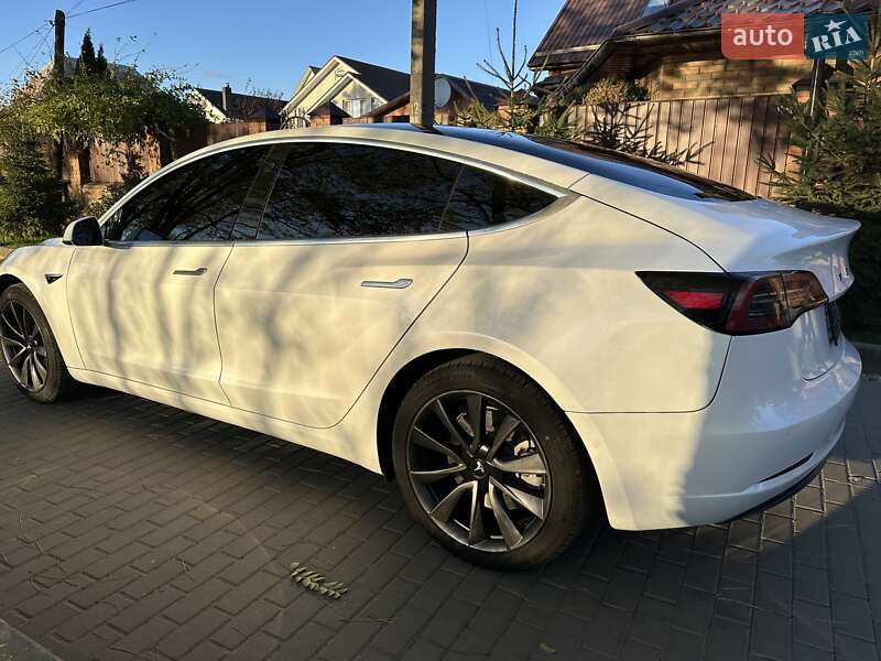 Седан Tesla Model 3 2019 в Белой Церкви