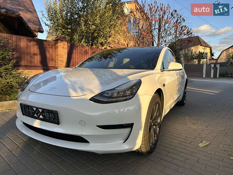 Седан Tesla Model 3 2019 в Белой Церкви