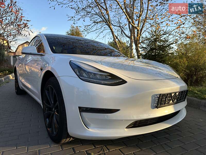 Седан Tesla Model 3 2019 в Белой Церкви
