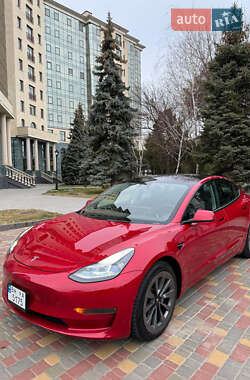 Tesla Model 3  2022