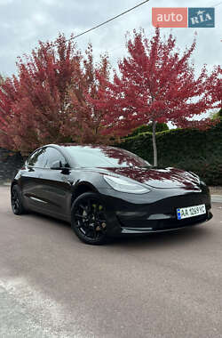 Tesla Model 3  2018