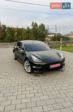 Tesla Model 3  2019