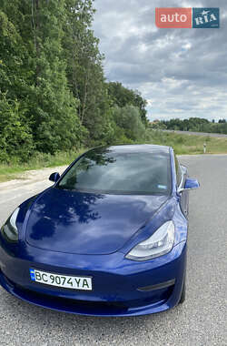 Tesla Model 3  2020