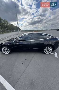 Tesla Model 3  2018