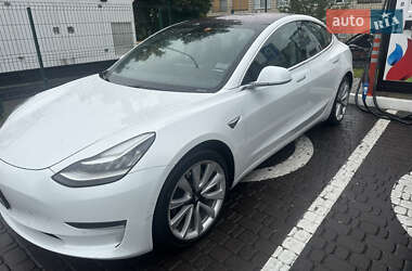 Tesla Model 3  2018