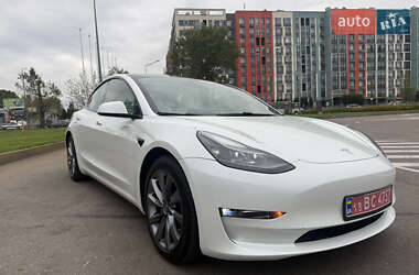 Tesla Model 3  2021