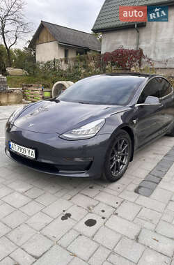 Tesla Model 3  2018