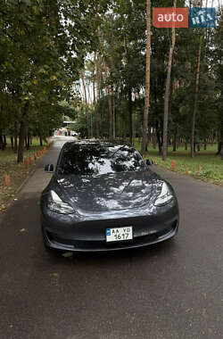 Tesla Model 3  2018