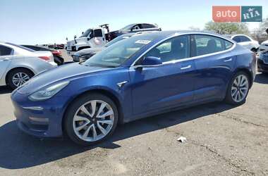 Tesla Model 3  2019