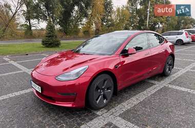 Tesla Model 3  2021