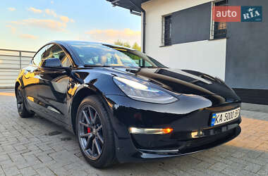 Tesla Model 3  2019