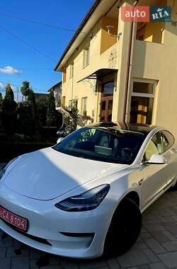 Tesla Model 3  2017