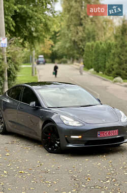 Tesla Model 3  2022